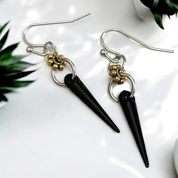 5 For $25💫Alternative Biker Black Spike Cone Dangles Earrings - Picture 4 of 5